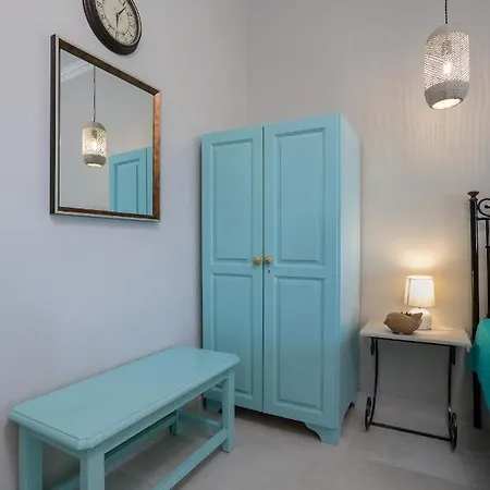 Lithari Penthouse Apartman *