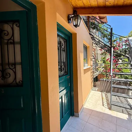 Lithari Penthouse Аликанас