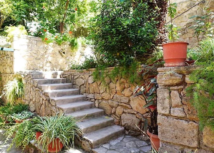 Lithari Penthouse شقة اليكاناس