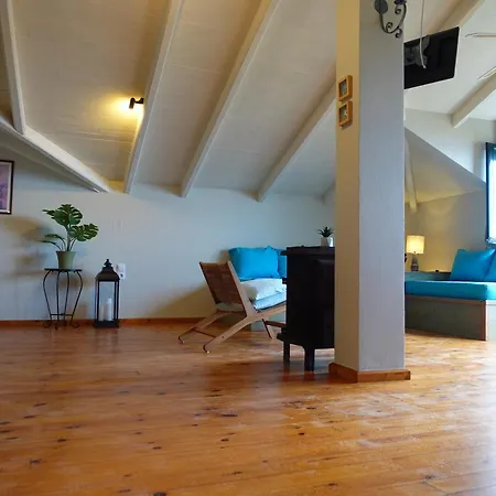 Lithari Penthouse 阿利卡纳斯